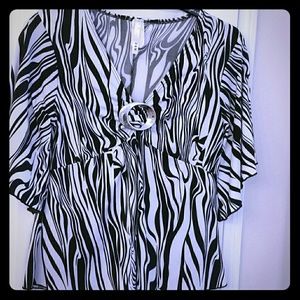D & M TOP BLOUSE.